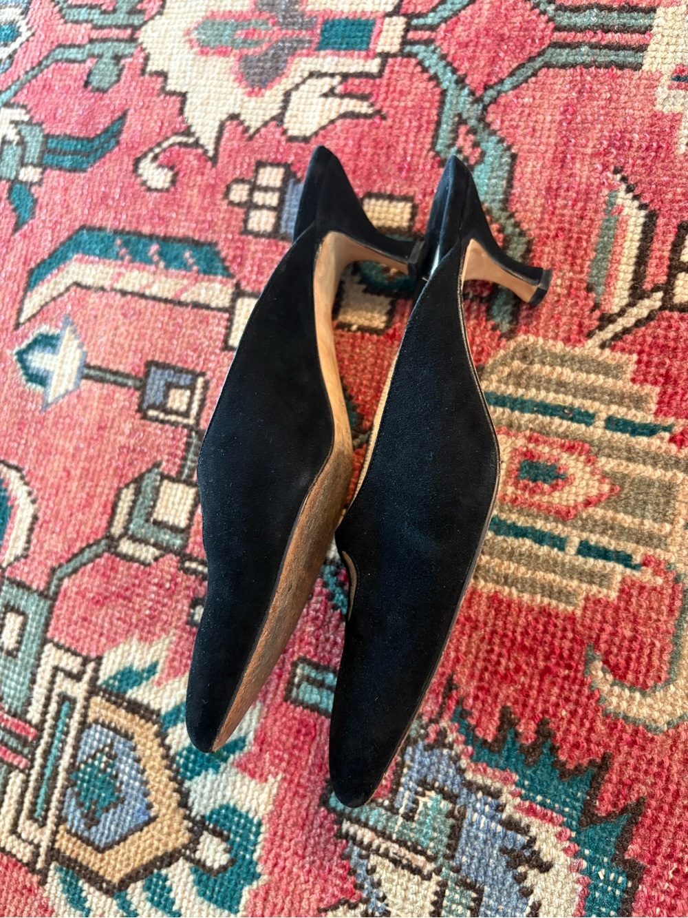 Vintage Manolo Blahnik Black Suede Pointed Toe Kitten Heel Mules - Picture 4 of 6